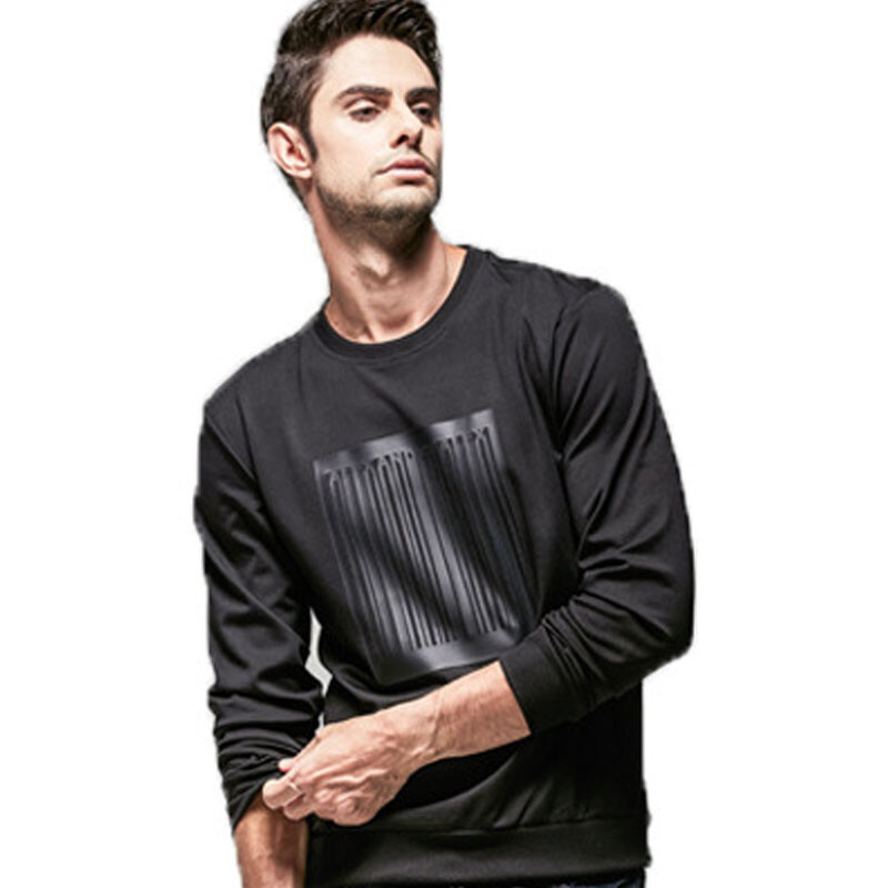 秋日型動(dòng)首選 解讀黑色M碼男士速干衛(wèi)衣的穿搭魅力